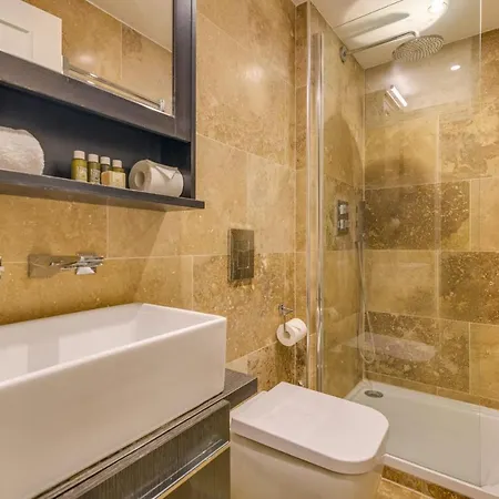 Alfred Hitchcock's Garden Flat Apartment