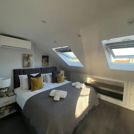Aisiki Apartments: Pet-friendly With Air Con & Free Wifi *