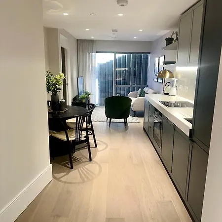 Godson Luxury One Bed *