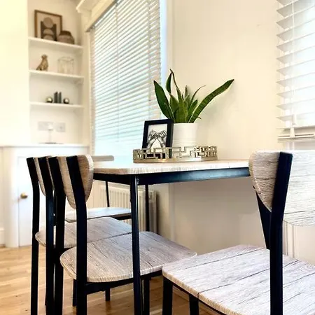 Central Soho Flat 아파트 *