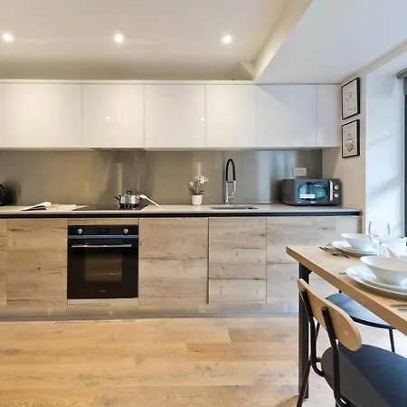 Luxury One Bedroom Greenwich Near Canary Wharf By Underthedoormat Londýn
