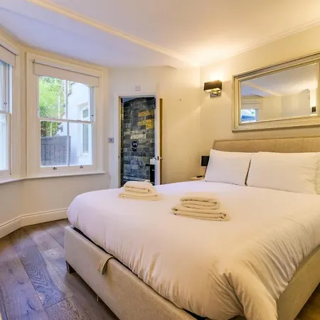 Alfred Hitchcock's Garden Flat Apartment London