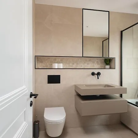 Apartment Skyvillion - Cozy Large 4 & 1 Bed In Enfield, Mins To Tube Station, Free Wi-fi London