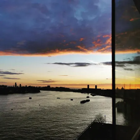 Homestay Homestay With Stunning Thames River View London