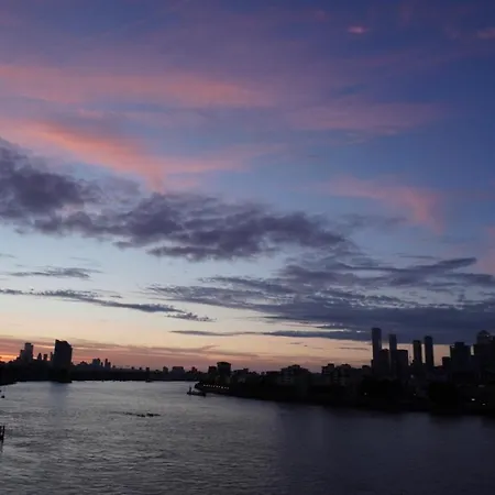 Homestay With Stunning Thames River View *