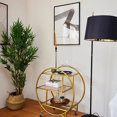 The Southwark Wonder - Charming 1bdr Flat With Patio * Londres