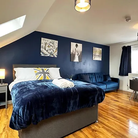 Grand Suites Near Heathrow Southall