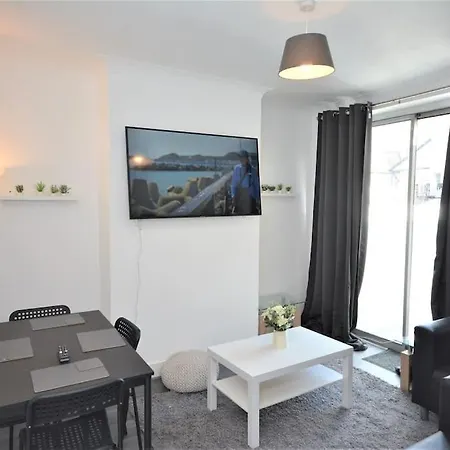 4 Bedroom House In East *