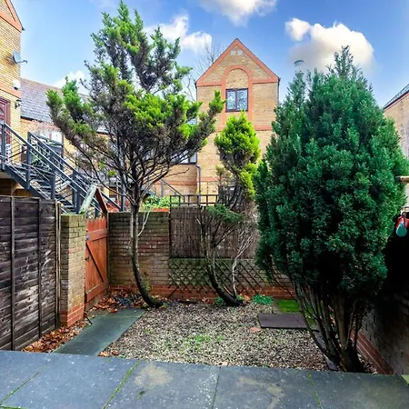 Guestready - 4br In Surrey Quays Canada Water * London
