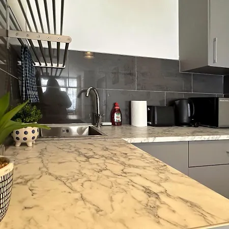 Apartment Grand Suites Near Heathrow *