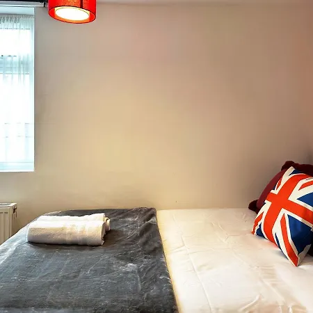 Apartment Grand Suites Near Heathrow *