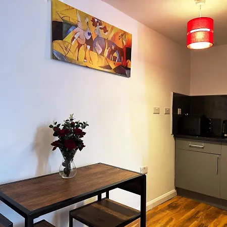 Grand Suites Near Heathrow * Southall
