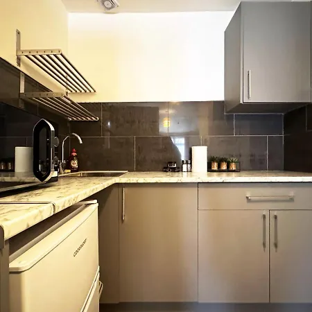 Grand Suites Near Heathrow