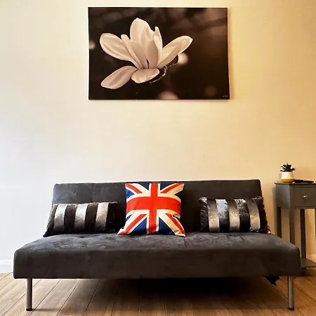 Apartment Grand Suites Near Heathrow *