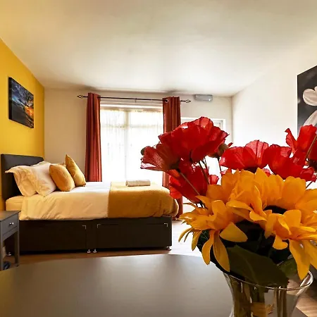 Apartment Grand Suites Near Heathrow Southall