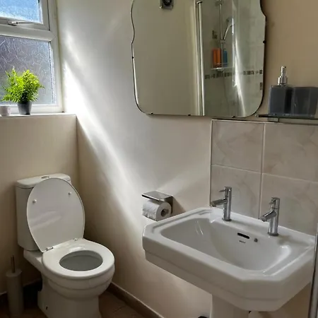 Albany House Semesterbostad *