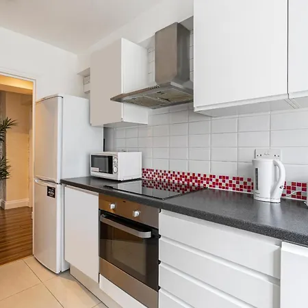 3 Bedrooms Near Hyde Park & Oxford St * London