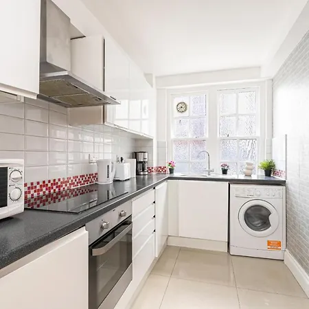 Apartment 3 Bedrooms Near Hyde Park & Oxford St