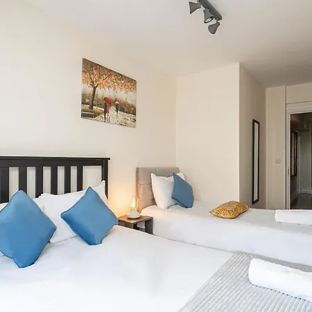 3 Bedrooms Near Hyde Park & Oxford St