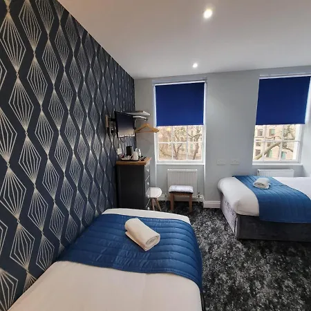Hotel George 3*