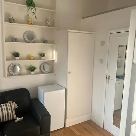Apartmán Lovely First Floor Flat-2 Londýn