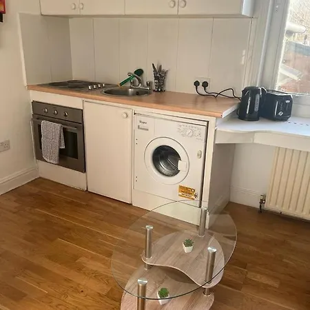 Lovely First Floor Flat-2 Apartmán *