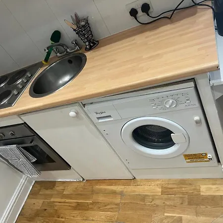 Apartmán Lovely First Floor Flat-2 Londýn