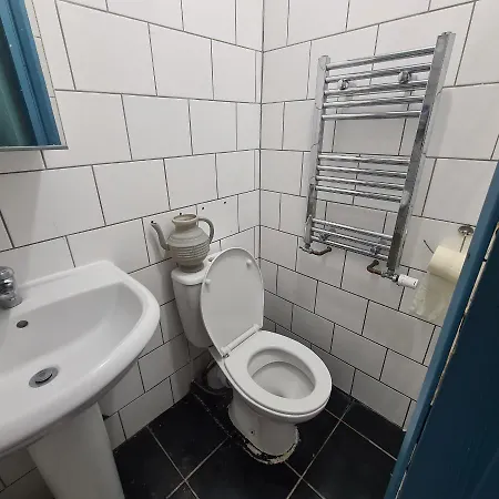 Apartmán 2 Bedroom W/shower Flat, To You, Not Shared