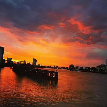 Homestay Homestay With Stunning Thames River View *