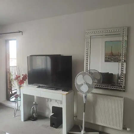 Comfy And Relaxing Apart London