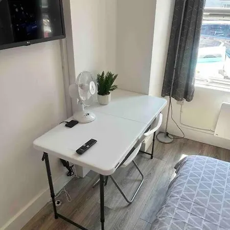 Cosy Flat In شقة