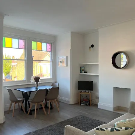 Apartamento Bright And Stylish 2 Bedroom First Floor Flat