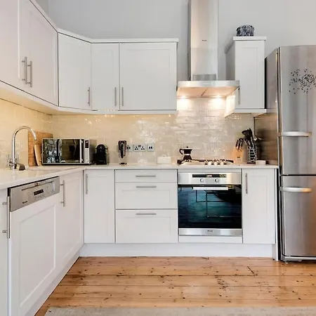 Contemporary Clapham Living London