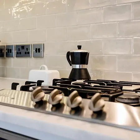 Contemporary Clapham Living London