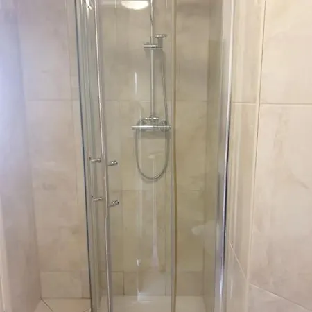 Spacious Studio 30 Mins From Luton Free Parking The Hyde