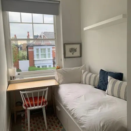 Apartment Beautiful Flat In Fulham! London