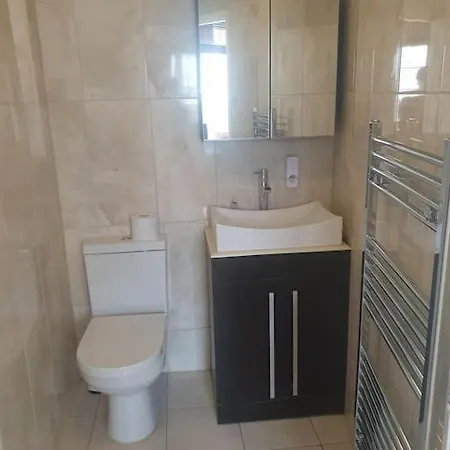 Spacious Studio 30 Mins From Luton Free Parking