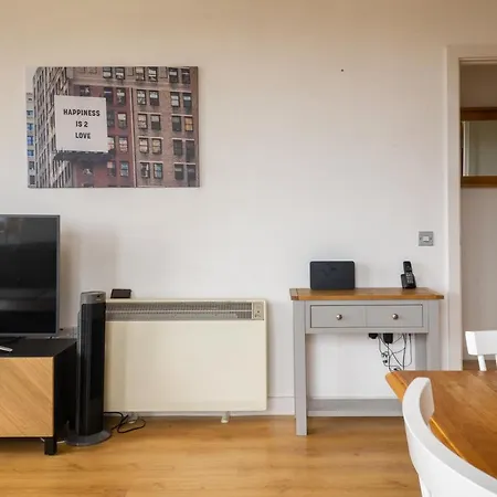 Air - Shadwell - Great Transport Links London