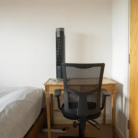 Air - Shadwell - Great Transport Links Apartment London