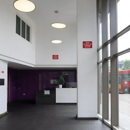 Apartment Air - Shadwell - Great Transport Links London