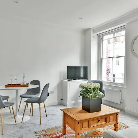 Walton Street Retreat Apartment *