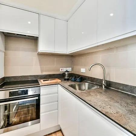 Walton Street Retreat * London