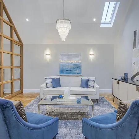 Wimpole Mews House 4 Bed Holiday home London