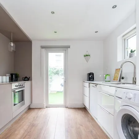 The Orange Garden 2 Bed Serviced Near Notting Hill Portobello Market