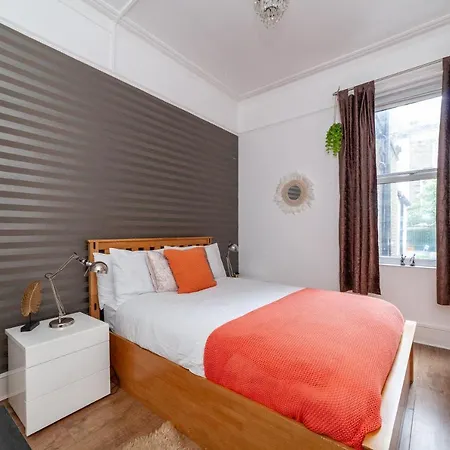 The Orange Garden 2 Bed Serviced Near Notting Hill Portobello Market Apartment London
