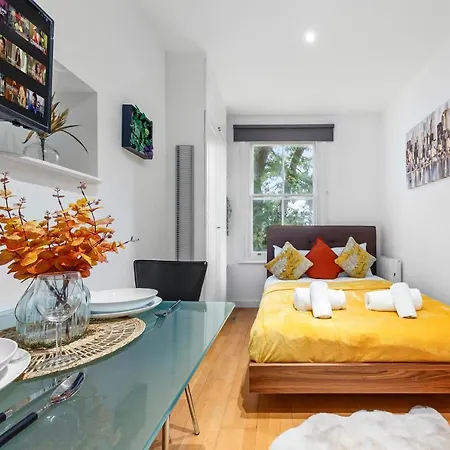 Paddington Stays - W2 Apartment