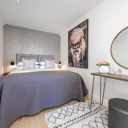 Coco's Place Kensington-private House-enjoy London-5min Walk Kensington High Street London
