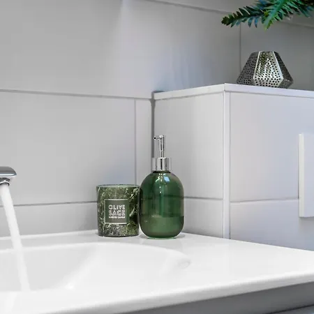 Coco's Place Kensington-private House-enjoy London-5min Walk Kensington High Street Holiday home