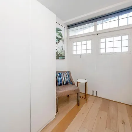 Holiday home Coco's Place Kensington-private House-enjoy London-5min Walk Kensington High Street *