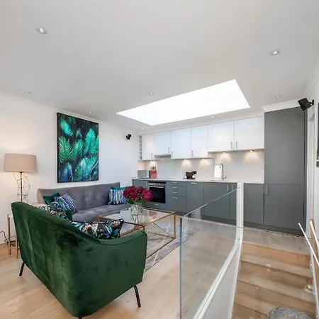 Holiday home Coco's Place Kensington-private House-enjoy London-5min Walk Kensington High Street London